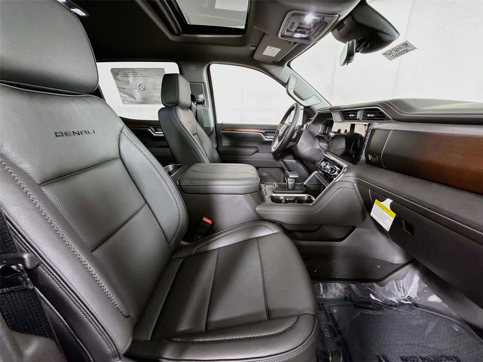New 2026 GMC Sierra 1500 Denali w/ Technology Package AWD/4WD image 23