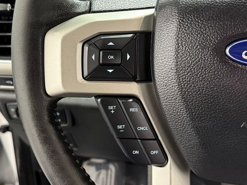 Used 2019 Ford F150 Lariat w/ Equipment Group 502A Luxury AWD/4WD image 16