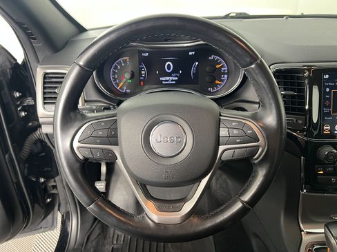 Used 2021 Jeep Grand Cherokee Laredo X AWD/4WD image 26