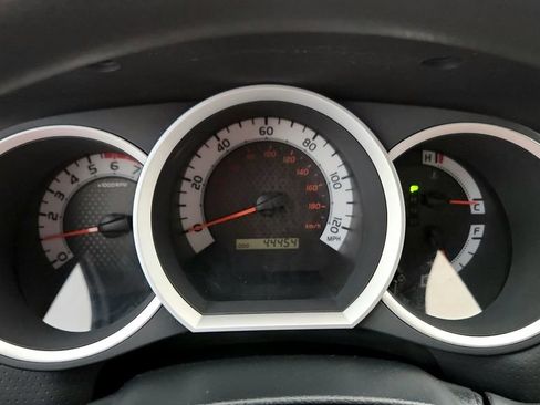 Used 2014 Toyota Tacoma 2WD Regular Cab image 23