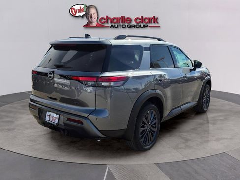 New 2026 Nissan Pathfinder SL FWD image 6