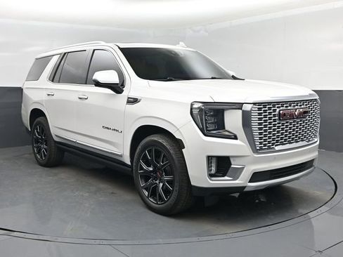 Used 2021 GMC Yukon Denali w/ Denali Premium Package RWD image 8