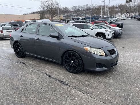 Used 2010 Toyota Corolla LE w/ All Weather Guard Pkg image 6