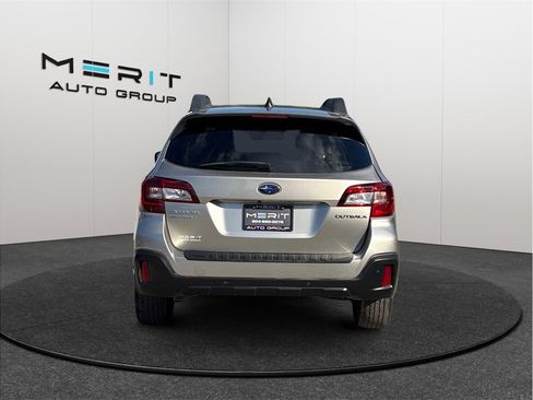 Used 2019 Subaru Outback 2.5i Limited AWD/4WD image 8