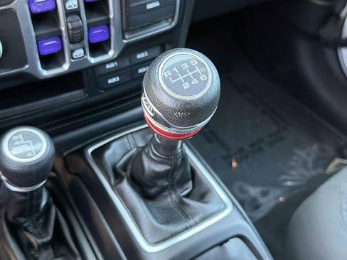 Used 2018 Jeep Wrangler Unlimited Sport S AWD/4WD image 12