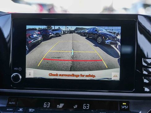 Used 2025 Toyota Camry LE image 23