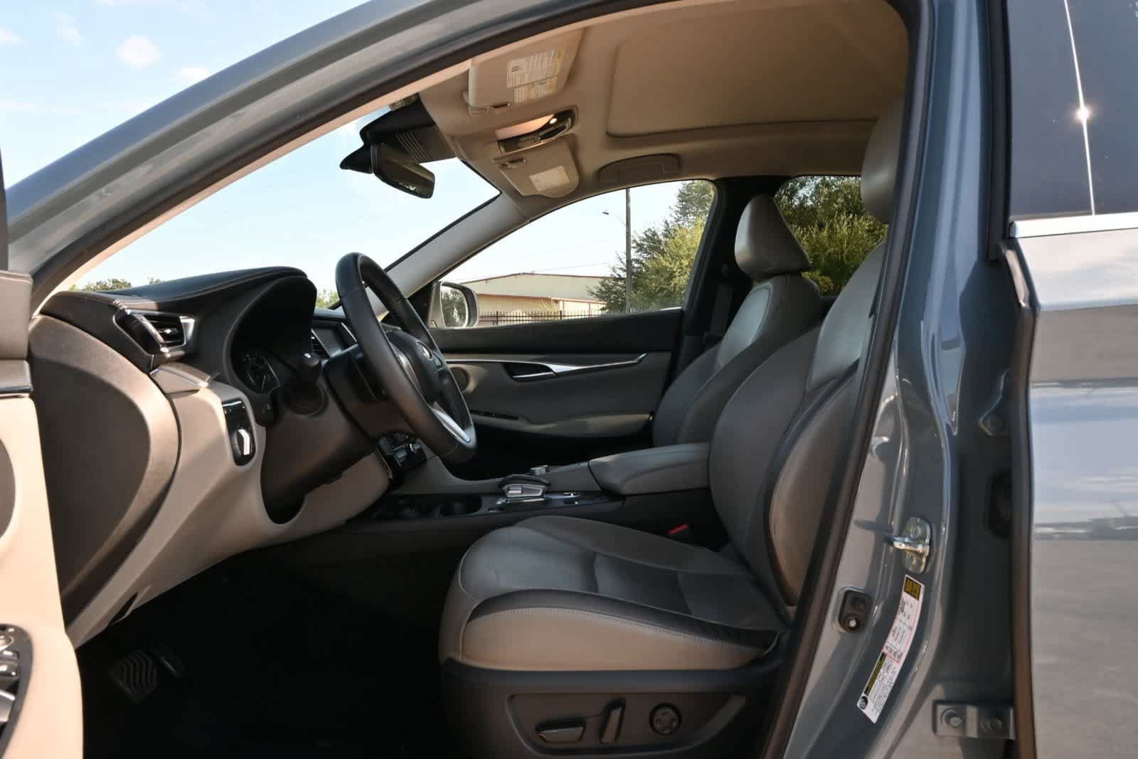 Certified 2023 INFINITI QX50 Luxe FWD image 17