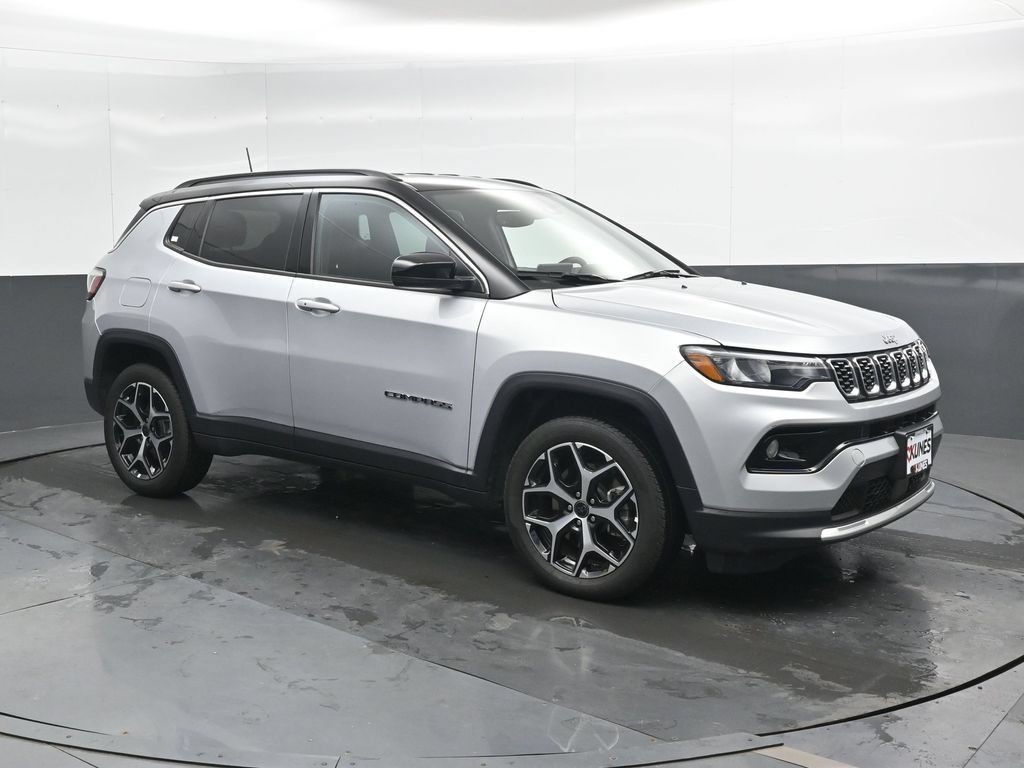 Used 2025 Jeep Compass Limited AWD/4WD image 5