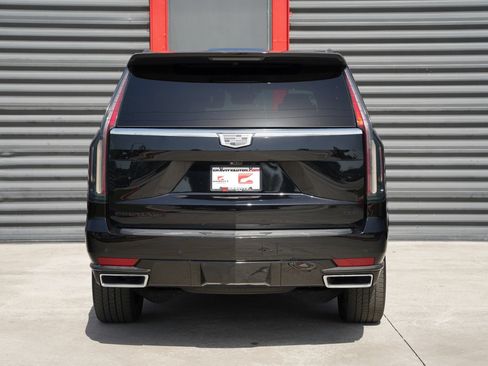 Used 2023 Cadillac Escalade Premium Luxury RWD image 11