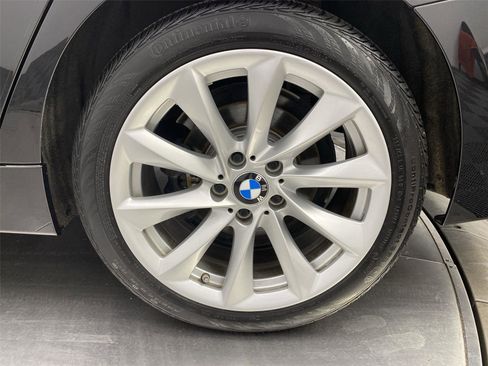 Used 2018 BMW 320i xDrive 320i xDrive w/ Sport Package image 27