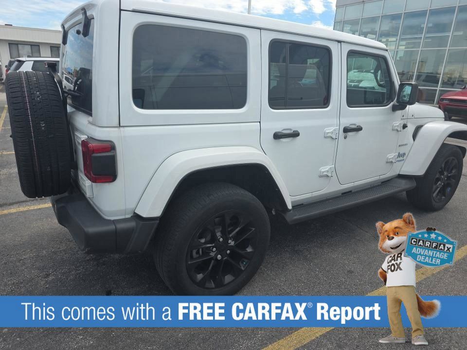 Used 2022 Jeep Wrangler Unlimited Sahara w/ Cold Weather Group AWD/4WD image 3