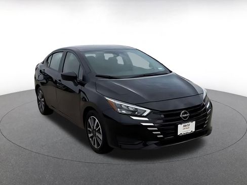 Used 2025 Nissan Versa SV FWD image 3
