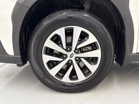 Certified 2024 Subaru Outback Premium image 9