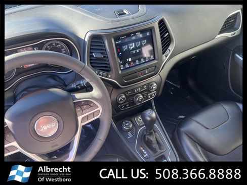 Used 2022 Jeep Cherokee Latitude w/ Sun & Sound Group image 28
