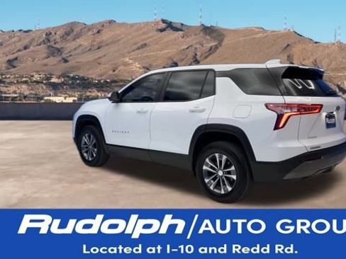 Used 2025 Chevrolet Equinox LT w/ Safety and Technology Package image 3