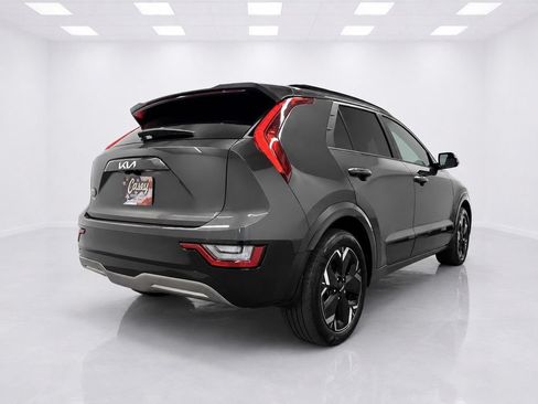 Used 2024 Kia Niro Wave w/ Wave Preserve Package FWD image 8