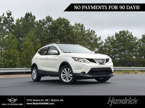 Used 2018 Nissan Rogue Sport SV w/ SV All-Weather Package AWD/4WD image 1