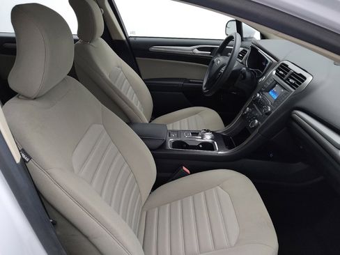 Used 2018 Ford Fusion S FWD image 21