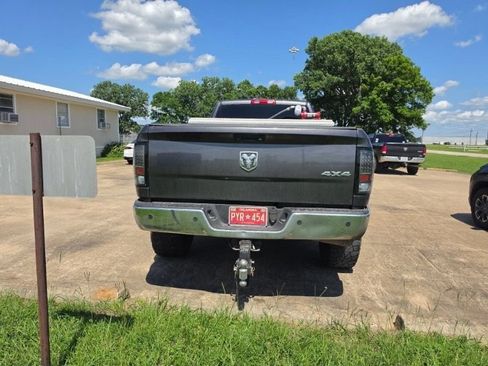 Used 2015 RAM 3500 Tradesman w/ Chrome Appearance Group AWD/4WD image 3