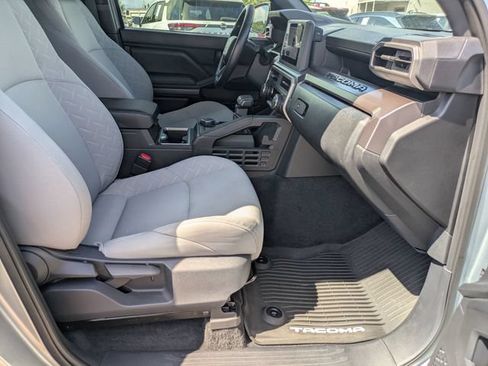 Used 2024 Toyota Tacoma SR5 AWD/4WD image 27