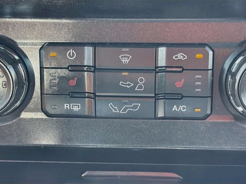 Used 2020 Ford F150 XLT w/ Equipment Group 302A Luxury AWD/4WD image 21