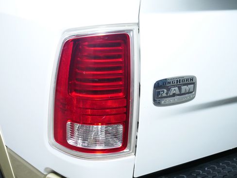 Used 2016 RAM 1500 Laramie Longhorn w/ Convenience Group AWD/4WD image 17