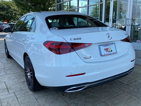 Used 2025 Mercedes-Benz C 300 4MATIC Sedan image 5