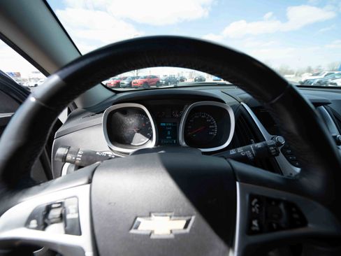 Used 2017 Chevrolet Equinox LT w/ Convenience Package image 15