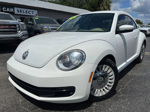 Used 2014 Volkswagen Beetle 2.5 FWD image 1