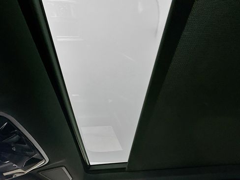 Used 2021 Land Rover Range Rover Sport HST AWD/4WD image 28