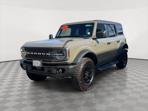 Used 2026 Ford Bronco Badlands AWD/4WD image 3