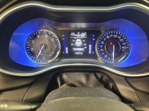 Used 2015 Chrysler 200 Limited w/ Convenience Group FWD image 23