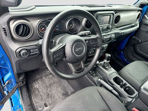 Used 2021 Jeep Gladiator Sport AWD/4WD image 10