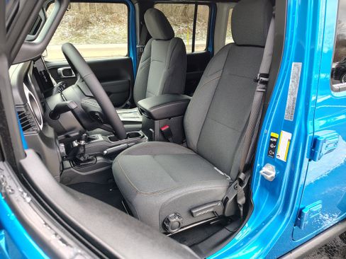 New 2026 Jeep Wrangler Unlimited Sport image 14