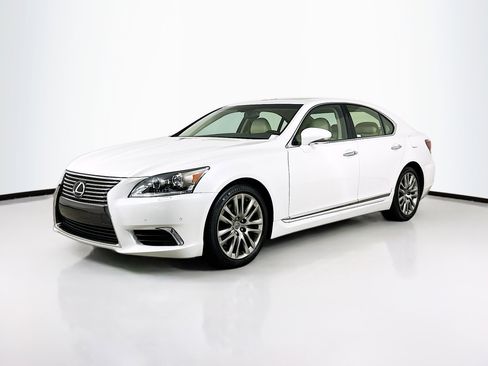 Used 2015 Lexus LS 460 image 3