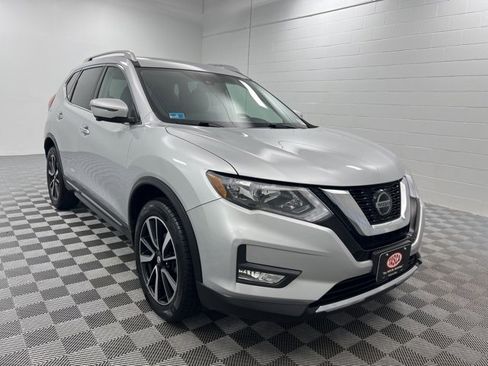 Used 2019 Nissan Rogue SL image 1