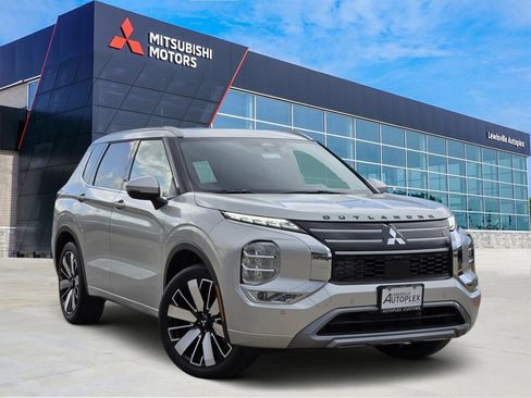 New 2026 Mitsubishi Outlander SEL image 1