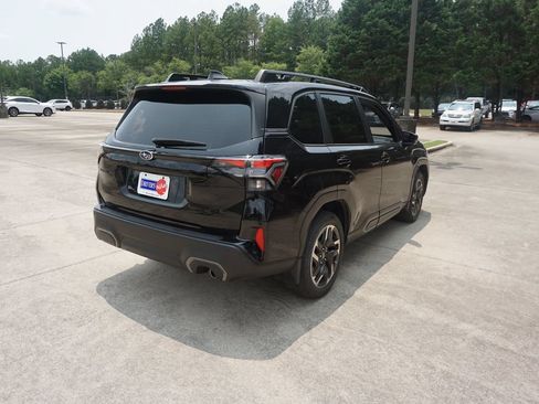 Used 2025 Subaru Forester Limited AWD/4WD image 22