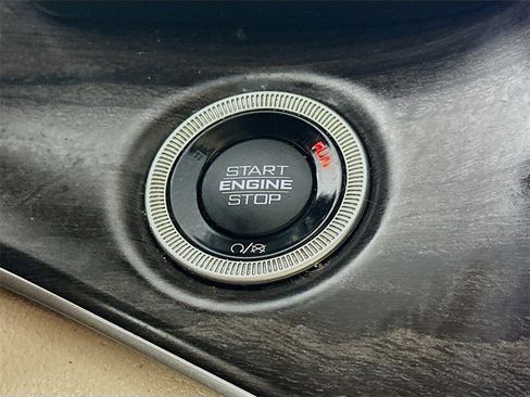 Used 2021 Jeep Grand Cherokee L Limited image 27