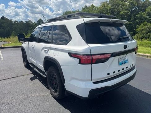Used 2024 Toyota Sequoia TRD Pro AWD/4WD image 5