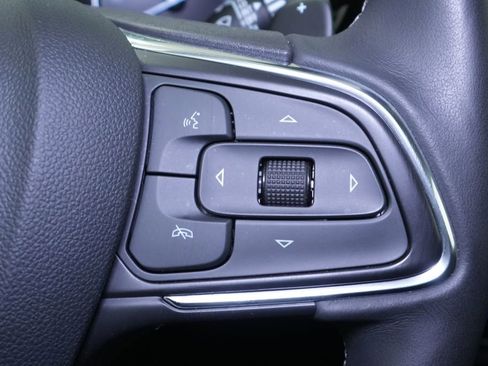 Used 2022 Buick Envision Avenir w/ Technology Package II FWD image 44