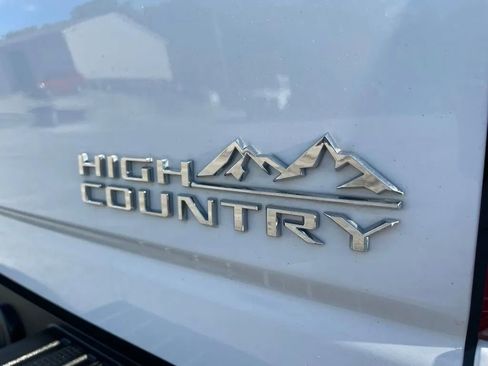 Used 2020 Chevrolet Silverado 2500 High Country w/ Z71 Off-Road Package AWD/4WD image 8