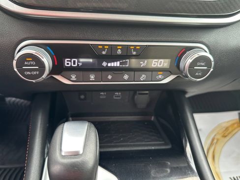 Used 2023 Nissan Altima 2.0 SR FWD image 34