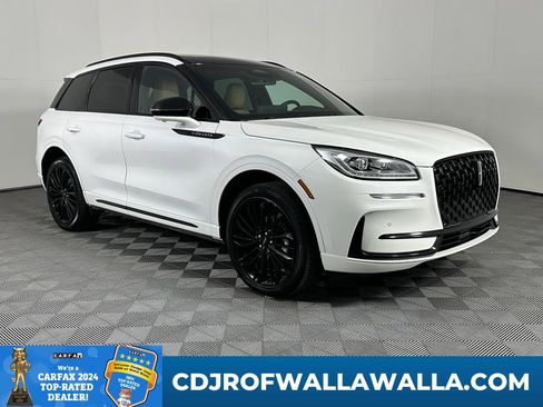 Used 2023 Lincoln Corsair Reserve w/ Equipment Group 201A image 1