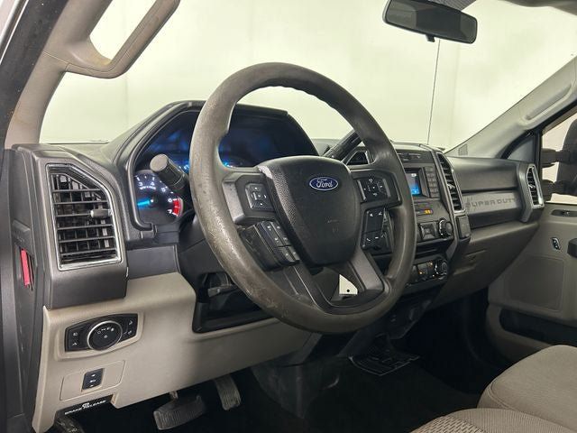 Used 2017 Ford F250 XLT w/ XLT Value Package AWD/4WD image 13