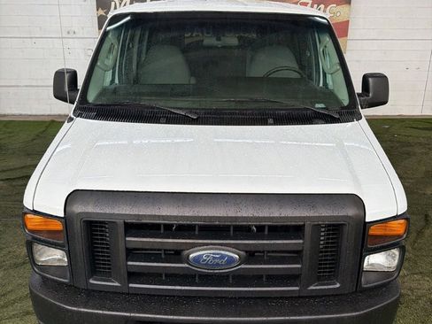 Used 2011 Ford E-350 and Econoline 350 XL w/ PWR Windows & Locks Group image 4