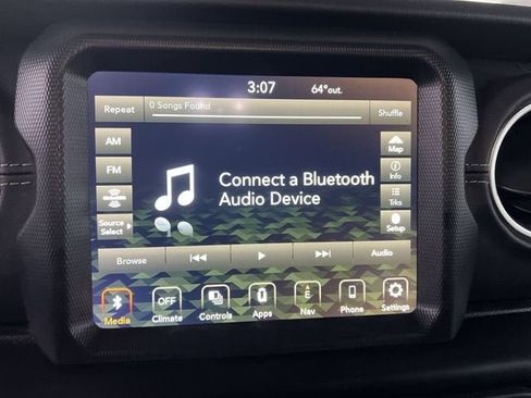 Used 2022 Jeep Wrangler Unlimited Sahara image 13