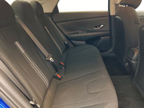 Used 2023 Hyundai Elantra SEL FWD image 19