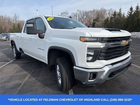 Used 2024 Chevrolet Silverado 2500 LT image 2