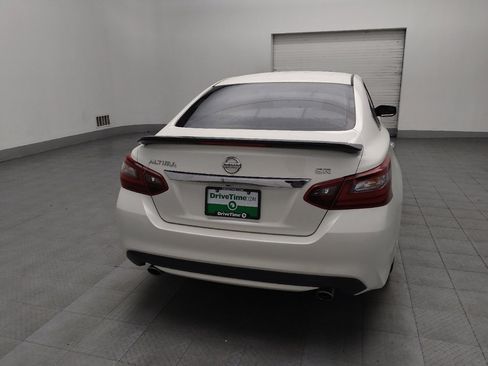 Used 2017 Nissan Altima 2.5 SR w/ Midnight Edition Package image 7